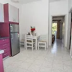 Olympia Paxos Γάιος