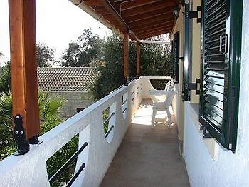 Olympia Paxos 4* Γάιος